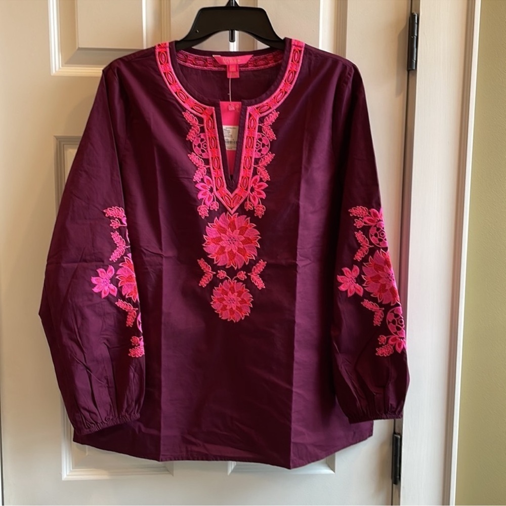 Lilly Pulitzer Corbett’s Tunic pink embroidered floral v neck blouse top small - Picture 2 of 6